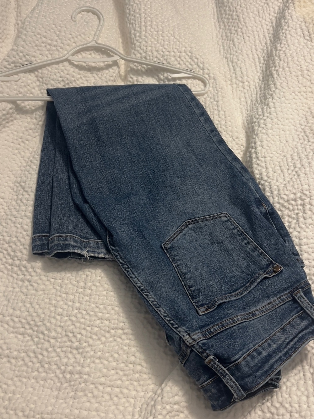Judy Blue Medium Wash Boyfriend Jeans extra stretch material!